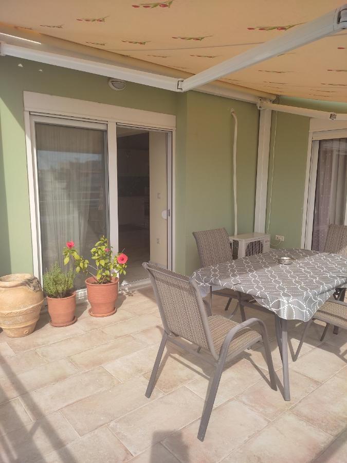 Feel Like Home Atenas Exterior foto